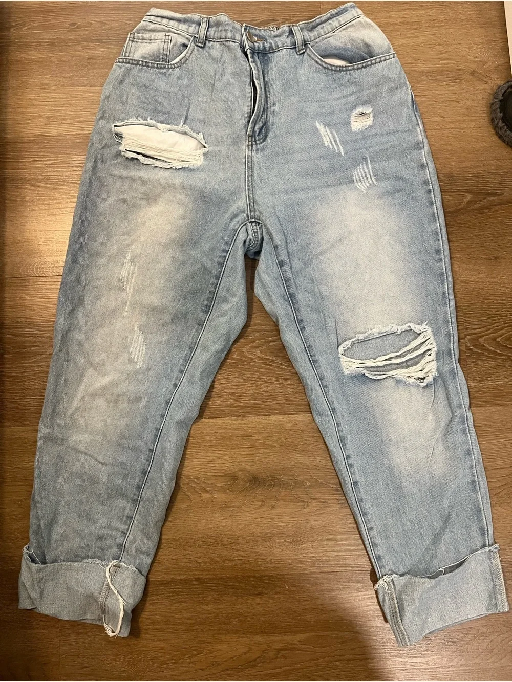 Light Wash Distressed Women’s Jeans